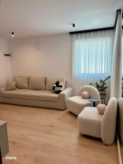 Casa individuala, 302 mp, teren 800 mp, zona Marginea