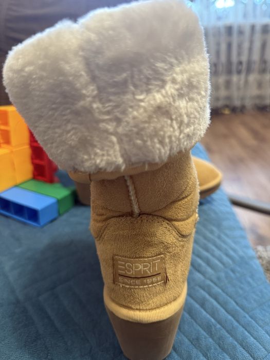 женски зимный уги