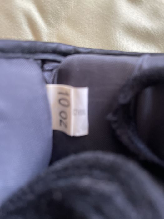 Боксерские перчатки