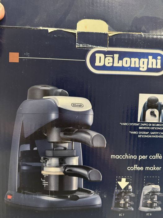 Кофеварка Delonghi