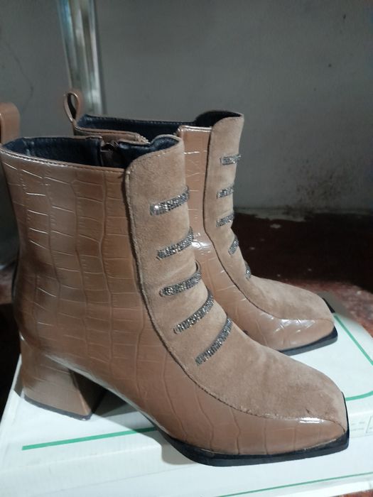 Сапоги    женские.
