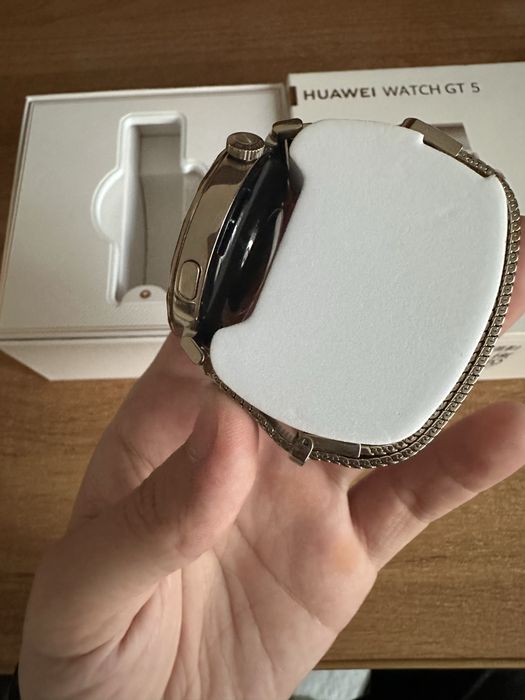Huawei Watch GT 5 часы
