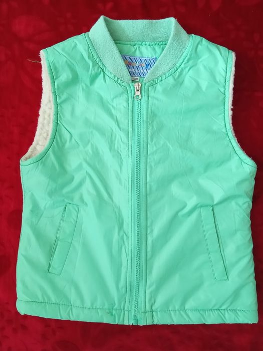 Безрукавка для девочек 3-4-5лет