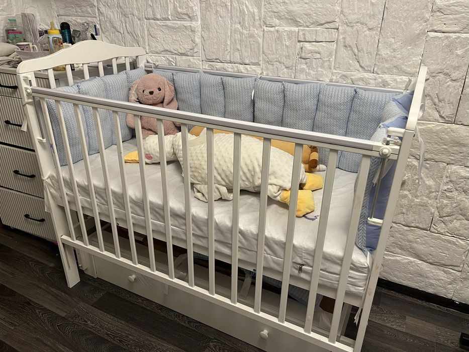 Продам детскую кроватку в хорошем состоянии