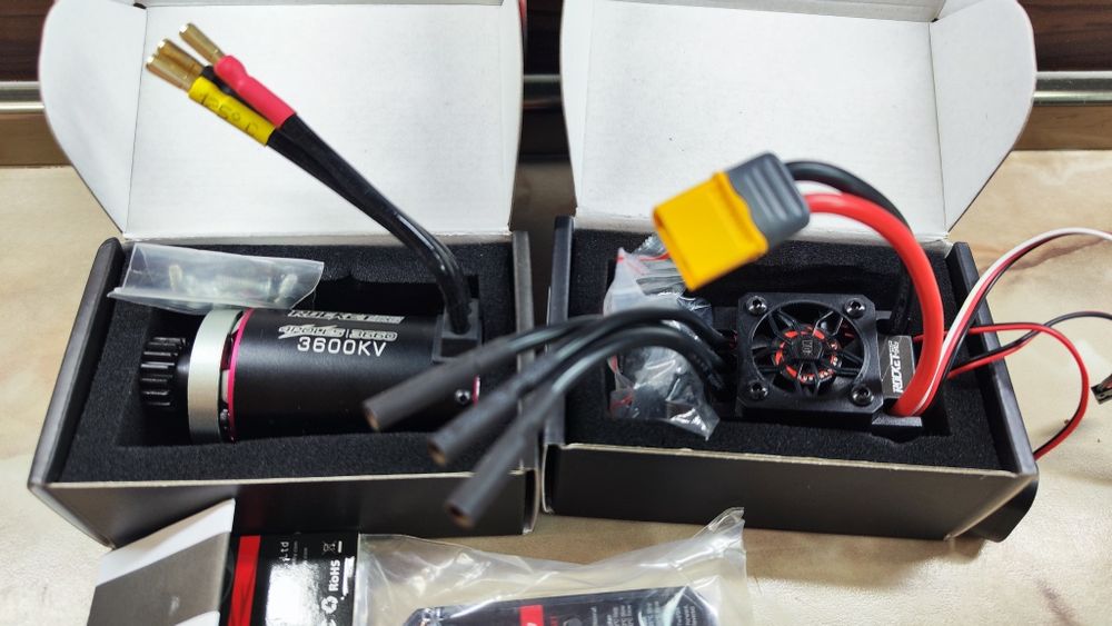 Продавам F1 rc Kyosho rb7 1:7 модел на