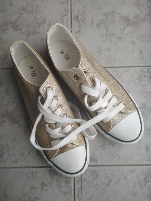 Кецове с брокат, нови, 39