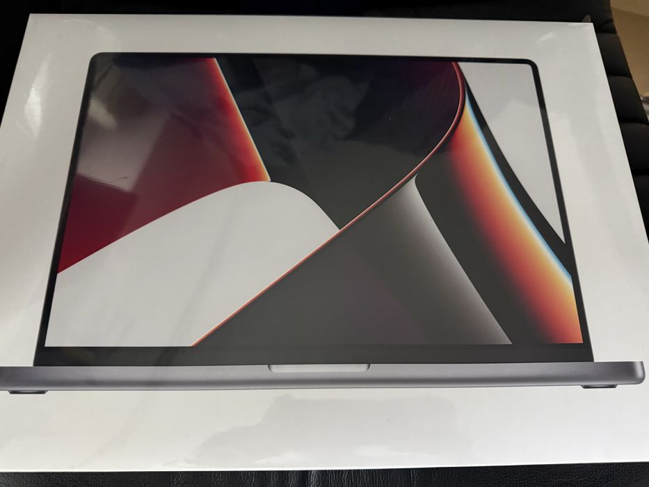  MacBook Pro 16**M1 MAX**64 GB**1 TB SSD**Sigilat