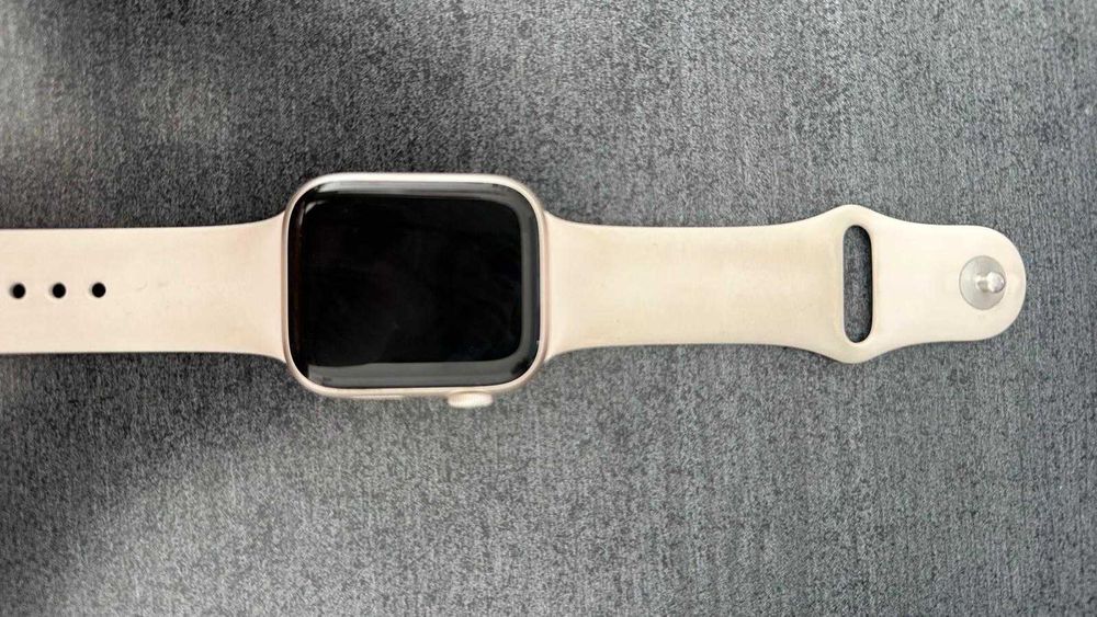 Apple Watch Series 9, GPS, 45 mm, cu carcasă din aluminiu Starlight