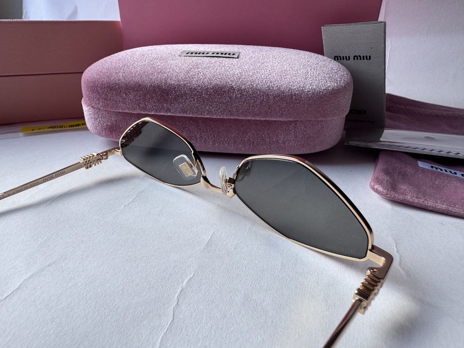 Ochelari de soare Miu Miu SMU56Z 56-17 145, Noi