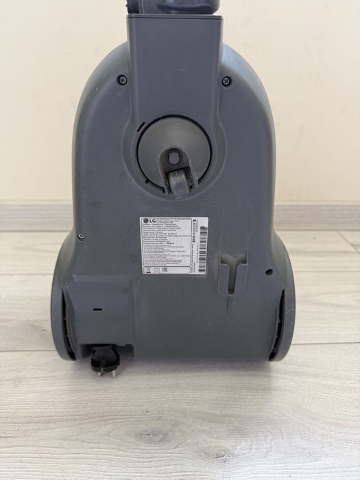 Пылесос LG 2000W