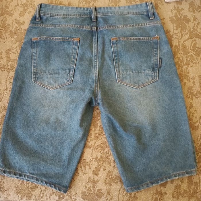 Продавам мъжки дънки