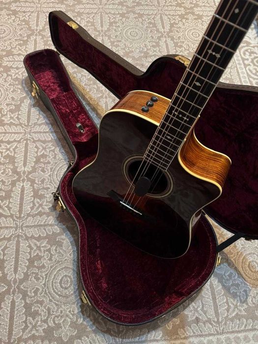 Taylor 710ce (Engelmann Spruce, Ebony) — оригинал