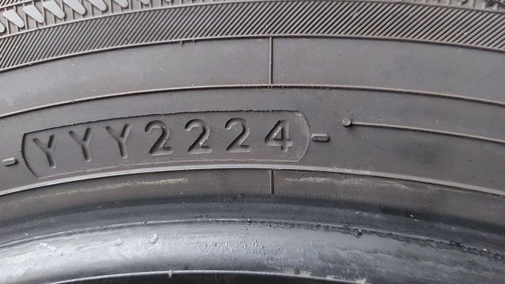 Зимни гуми 205/55/16 Yokohama BluEarth Winter 2 броя