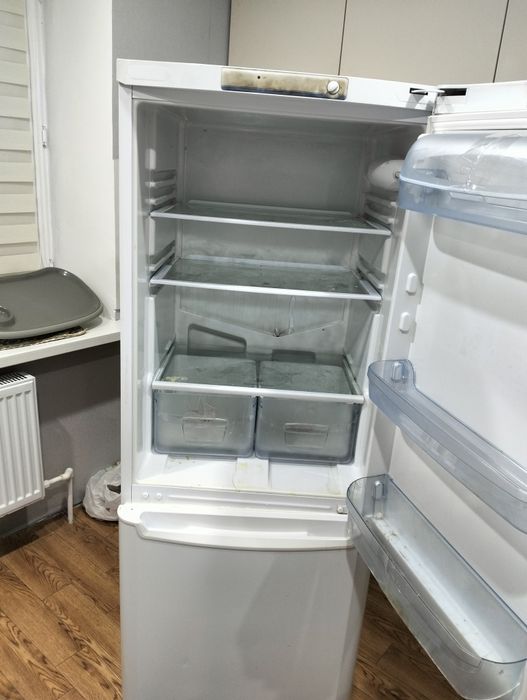 Холодильник фирмы индезит