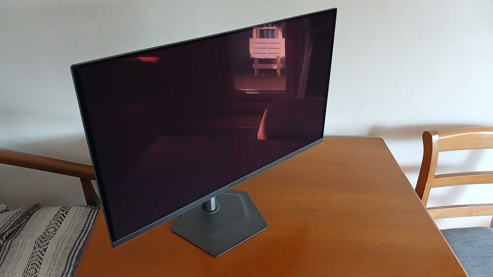 QD-OLED Геймърски монитор GIGABYTE MO27Q2 27" 2560x1440 2k QHD 240 hz KVM HDR / Gaming monitor