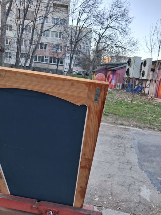 Огледало с дървена  рамка