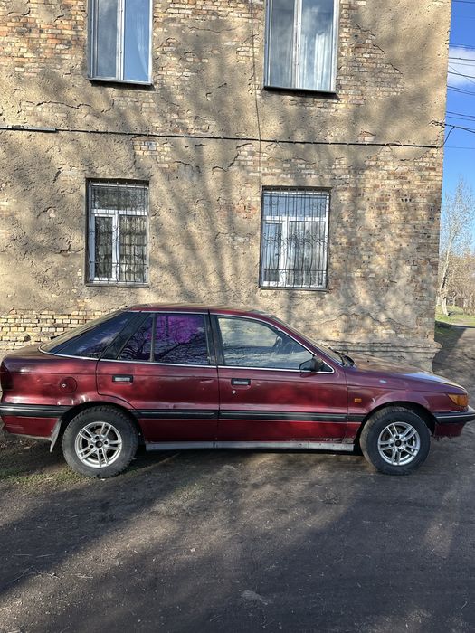 Mitsubishi Lancer 1992г 1.5