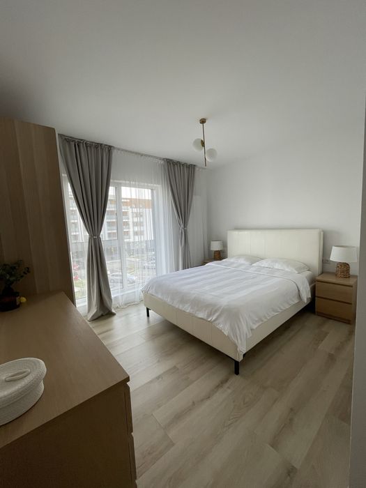 Vand apartament 3 camere, zona Daliei, bloc nou.