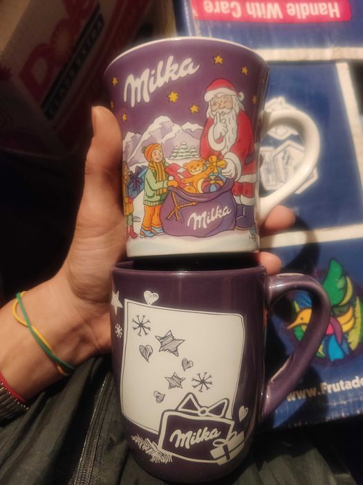Рекламни Милка/Milka артикули- възглавничка, плючени играчки, чаши