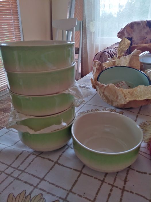 Сервизи, чашки, купички, тенджерка