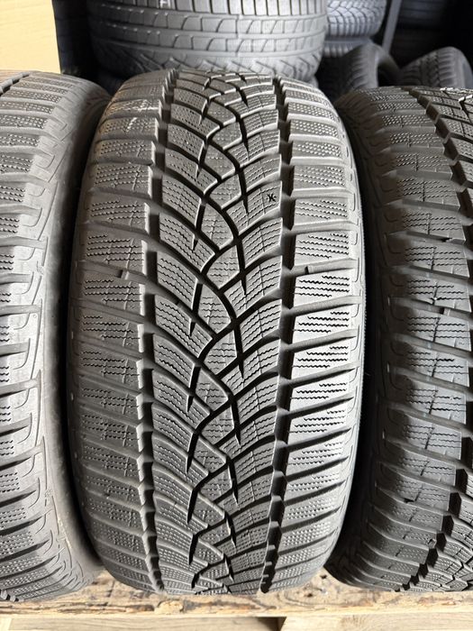 4 anvelope iarna 225/45/17 , GoodYear 7-7.5 mm !