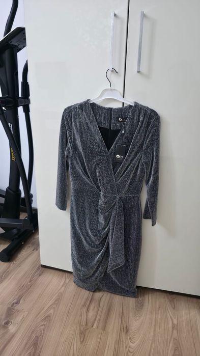 Платье праздничное