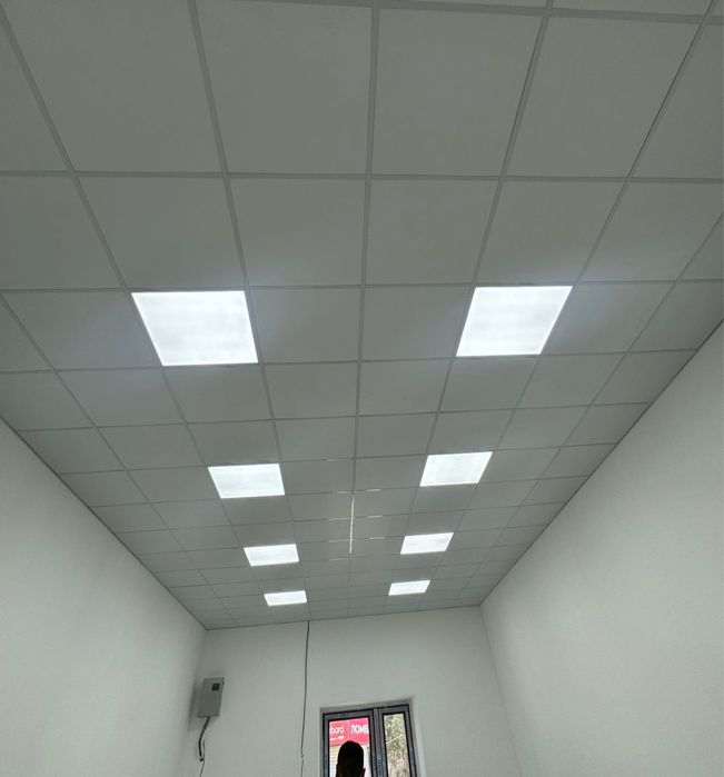 Установка подвесных потолков