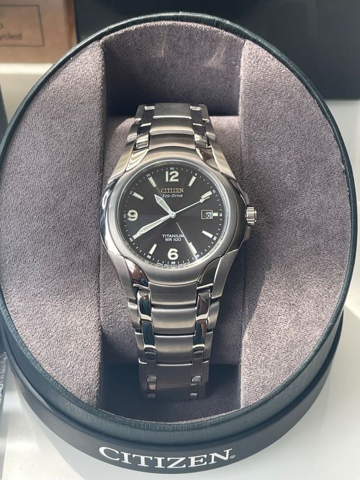 Часовник citizen eco drive titanium чисто нов