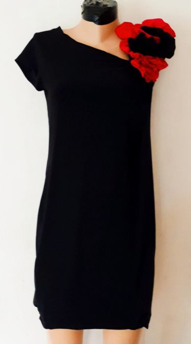 Недорого срочно Красивые женские платья