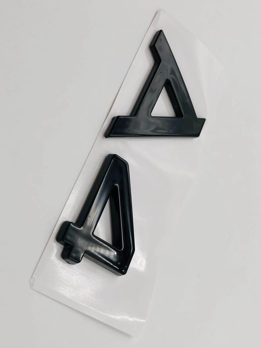 Emblema Audi A4 spate negru