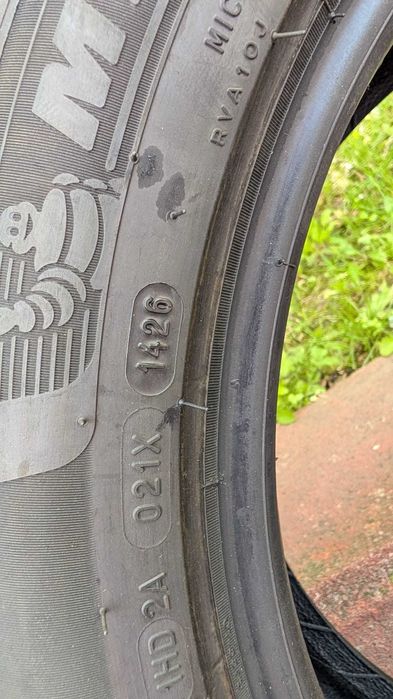 Anvelope VARA MICHELIN PRIMACY 4 NOI 205/55/R17 DOT_12/2026