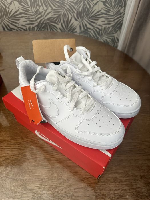 Кроссовки Nike новые