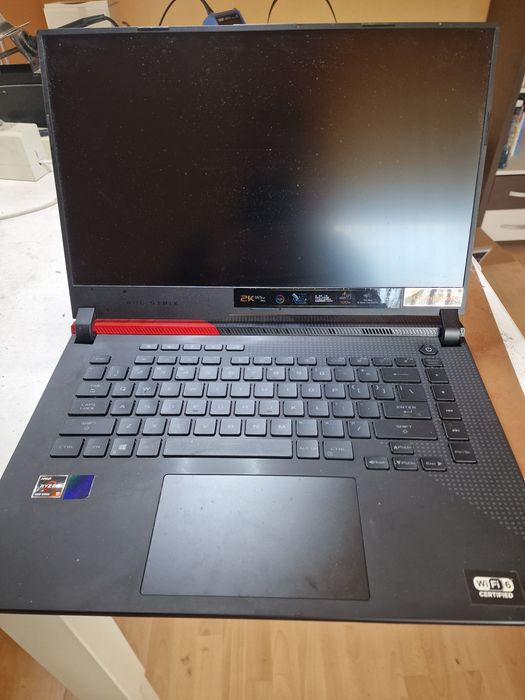 laptop Asus ROG G513Q defect, Ryzen 7 DDR4 3200 Corsair Vengeance RTX 3070