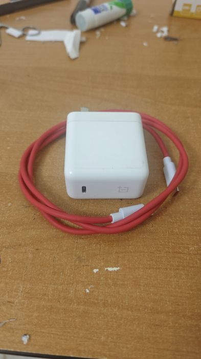 Продам зарядку OnePlus 65W China