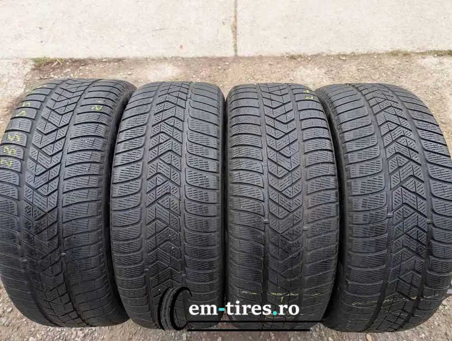SET 4 Anvelope Iarna 235/55 R19 PIRELLI Scorpion Winter MO  Runflat