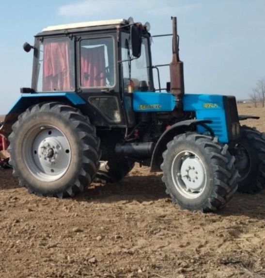 Опрыскиватель 800 литровый новый.