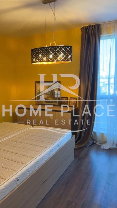 ПАРКОМЯСТО ! Тристаен апартамент под наем - Център