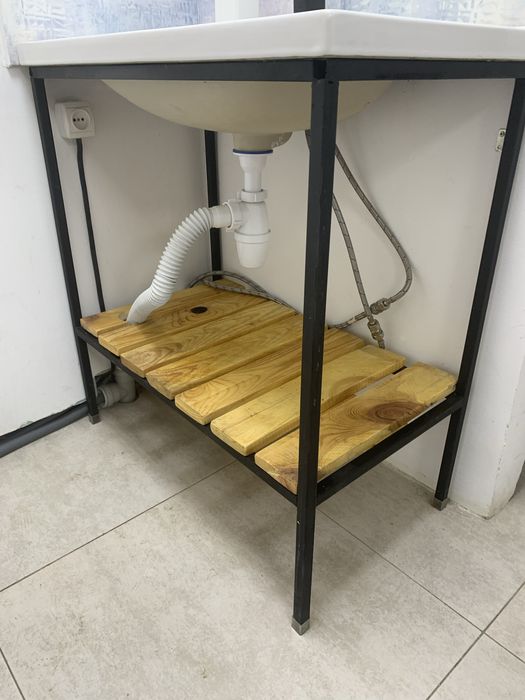 Продам раковину в ванную.