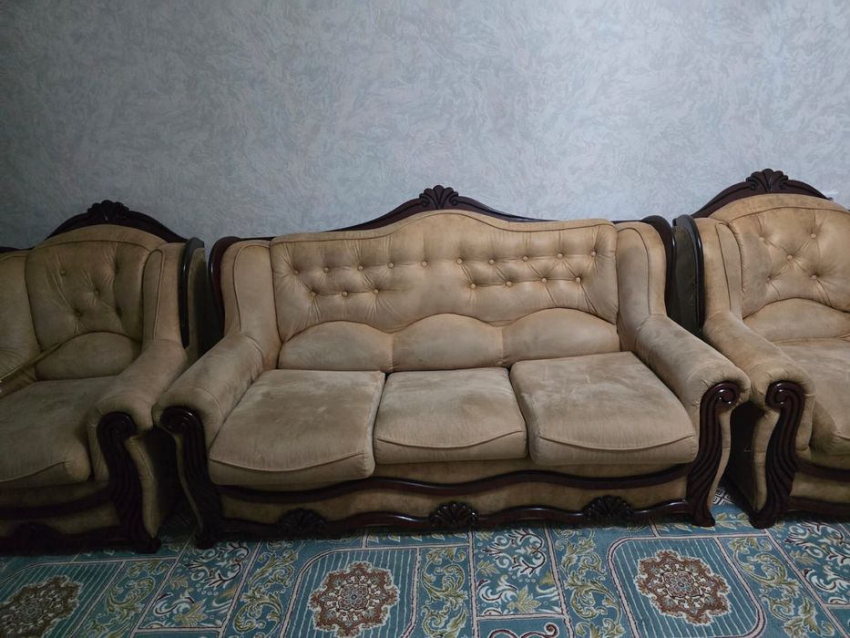 Диван для холла