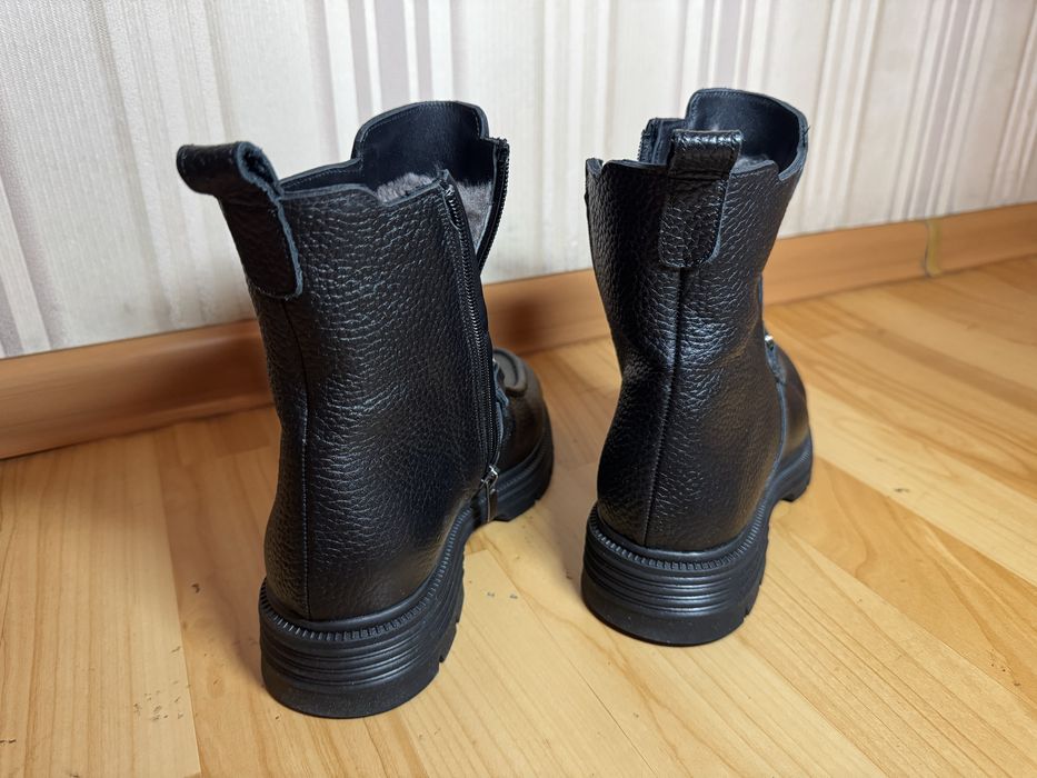 Зимние полусапожки женские