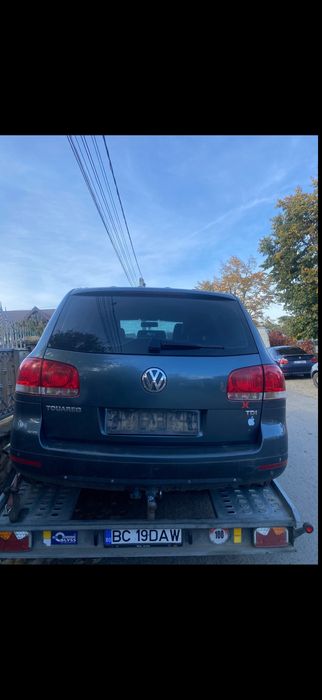 Capota Volkswagen Vw Touareg Bara fata Touareg 7L motor 2.5 BAC cutie bara fata