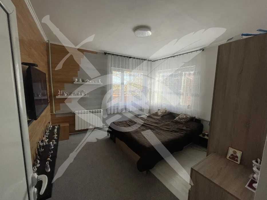 Къща в с. Подвис