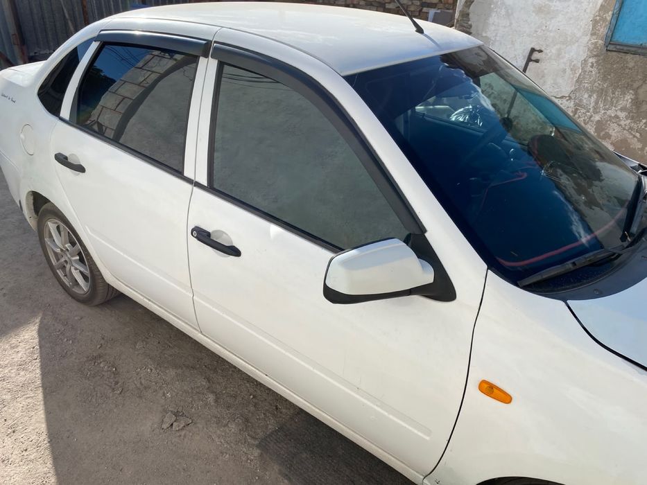 Срочно продам машину Lada Granta