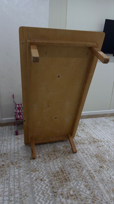 Продам стол за 6000