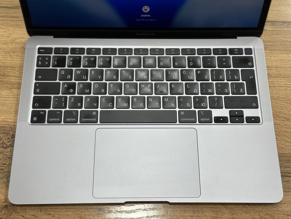 MacBook Air M1 13 | 98% АКБ | Комплект + Чехол