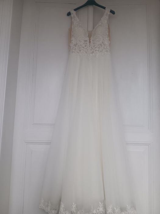 Vând rochie de mireasă trebuie dusă la curățat