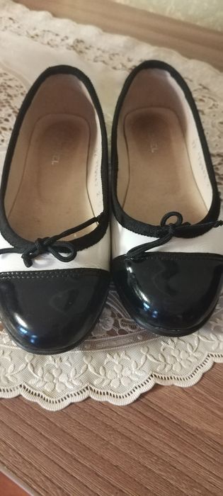 Продам Туфли школьные