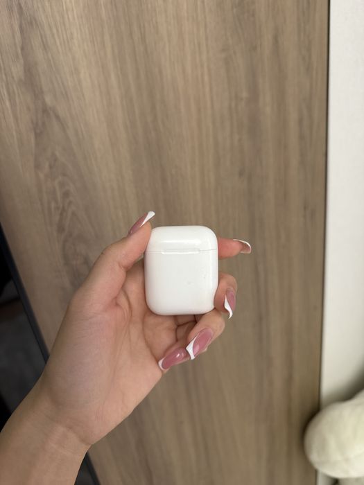 Эйрподс 2 - оригинал