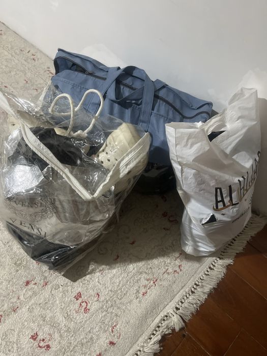 3 пакета вещей даром