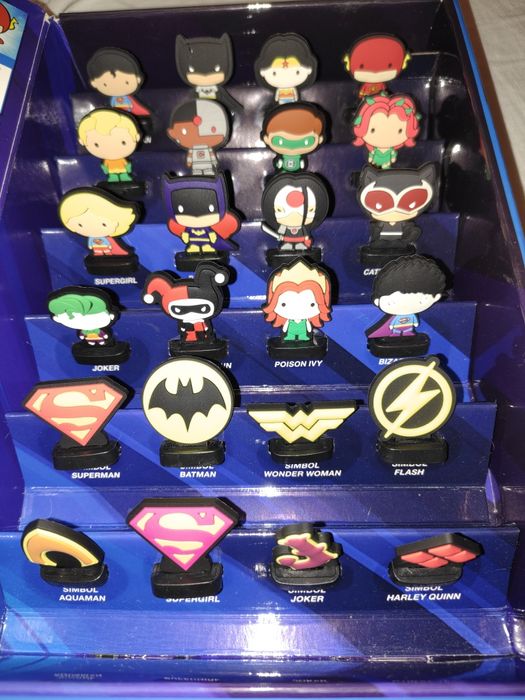 Figurine cu supereroi. Colecție de 24 figurine.